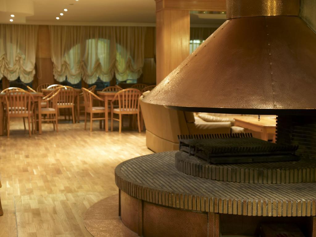 Hotel Guillem & Spa Енкамп Екстериор снимка